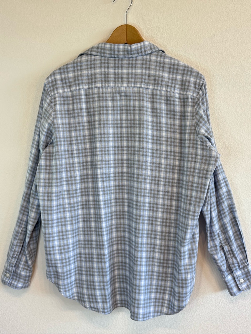 Like New! Frank & Eileen “Eileen” Button Up Shirt Flannel Grey Blue Plaid Medium - Picture 5 of 10